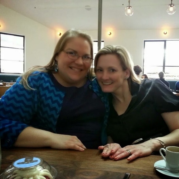 Meet your Posher, Mindy - Picture 1 of 1